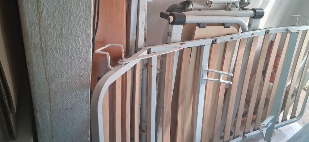 Cama articulada desmontada