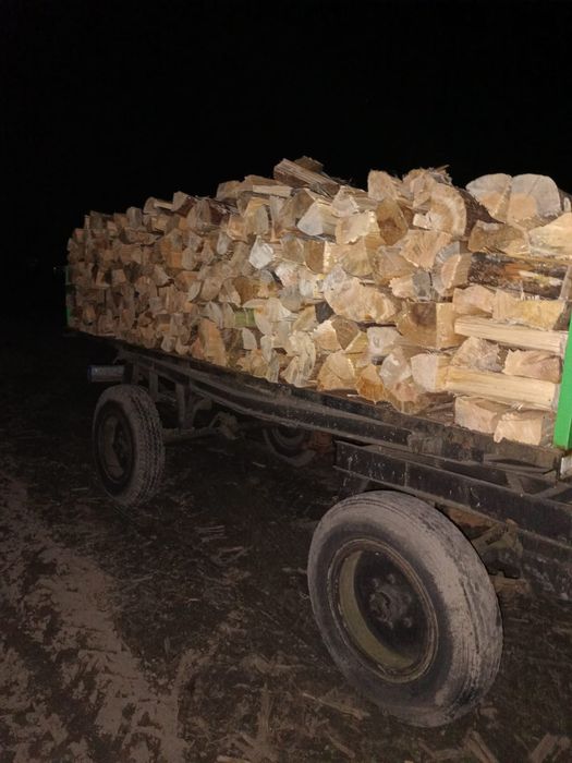 Sprzedam drewno opałowe. Sosna skrzynia 1,5m -400złDostępne BUK I SOSN