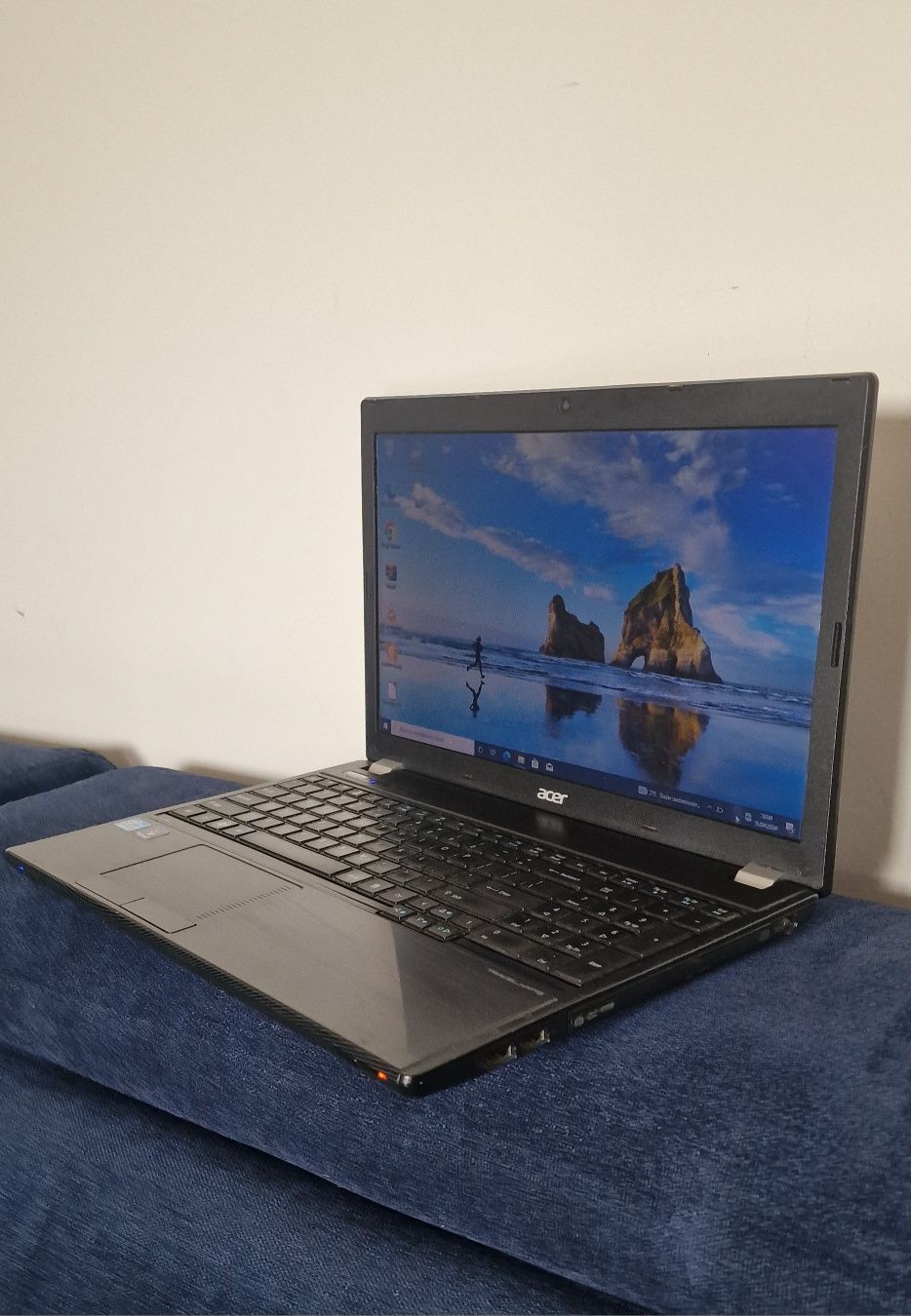 Laptop Acer i3 8 GB / 240 GB SSD