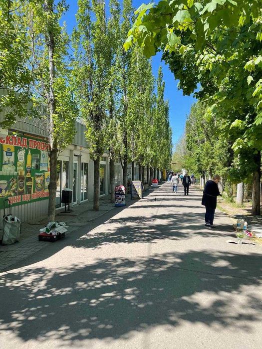 Продам магазини, салони краси, торгові приміщення, вул. Океанівська