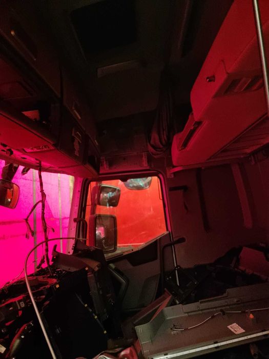 Peças cabine T520 Topline