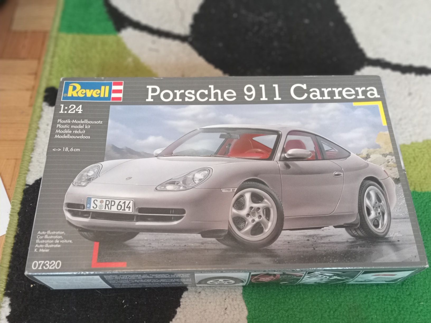 Porsche 911 Carrera REVELL 1:24 MODEL PIĘKNY