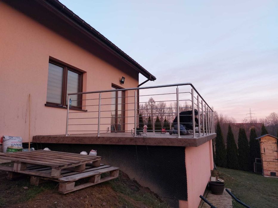 Balustrady schodowe balkonowe barierki poręcze nierdzewne nierdzewka