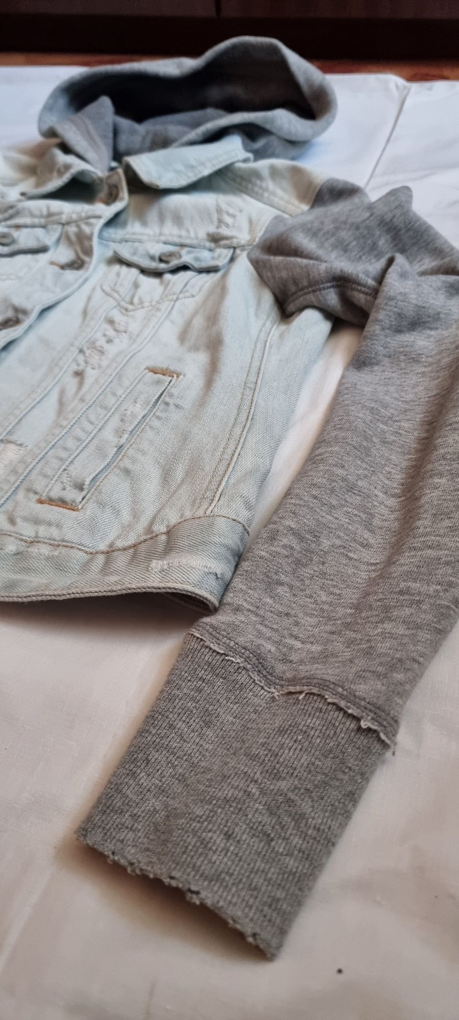 Kurtka firmy Abercrombie &Fitch rozm. S