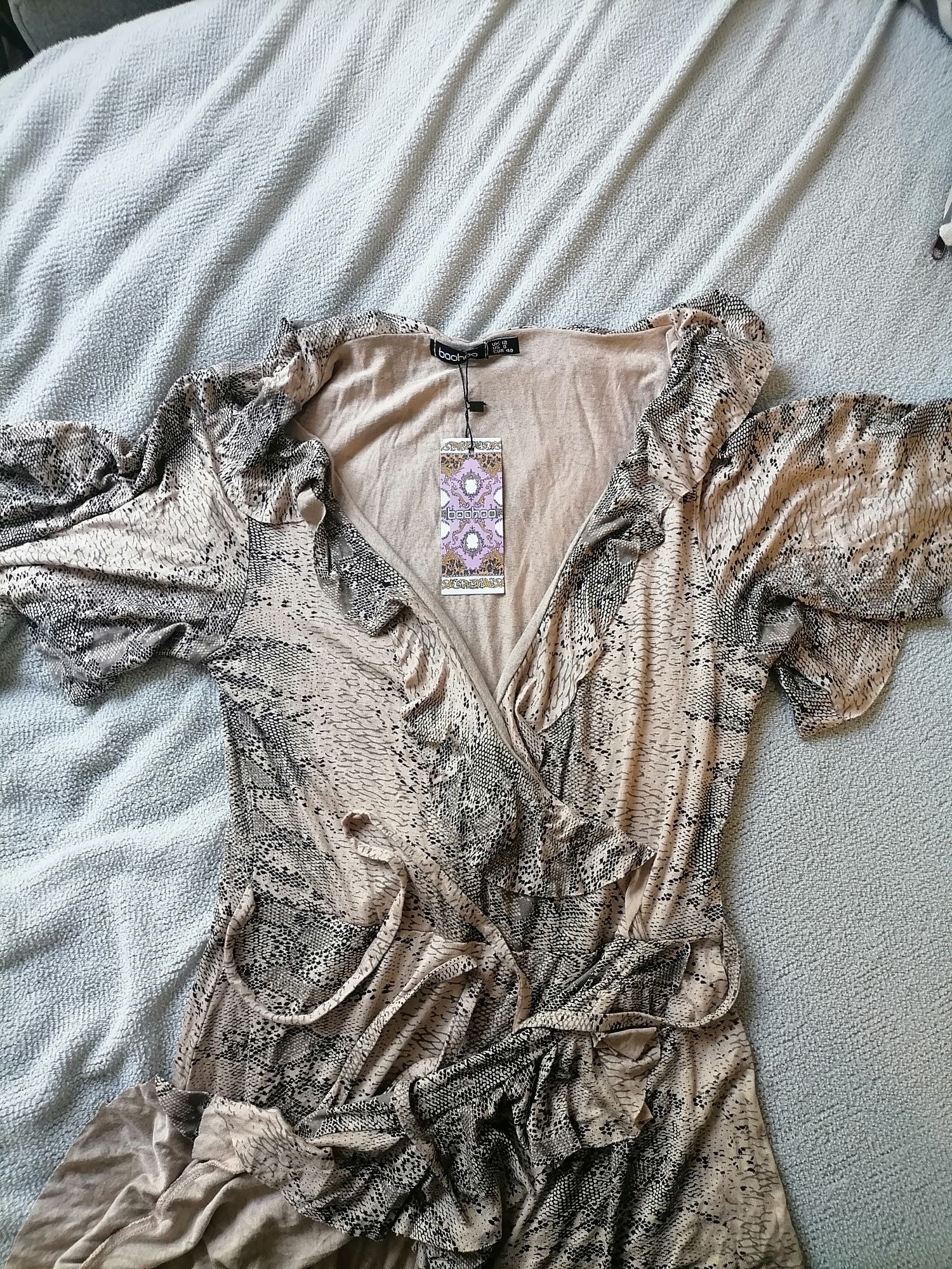 Плаття Boohoo, тваринний принт