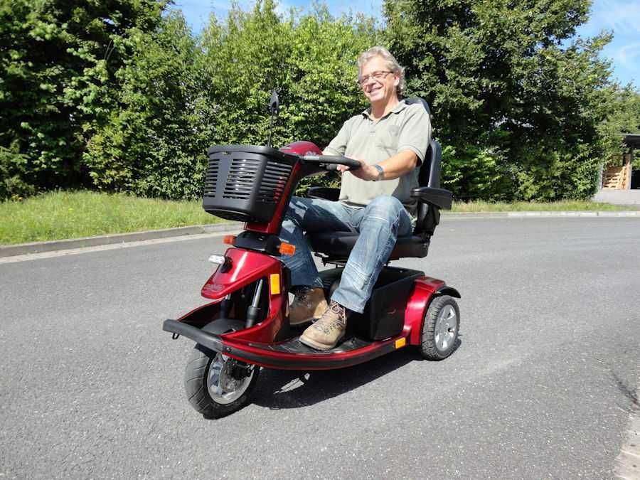 Skuter inwalidzki elektryczny PRIDE SPORT cyfrowy wyświetlacz TERENOWY