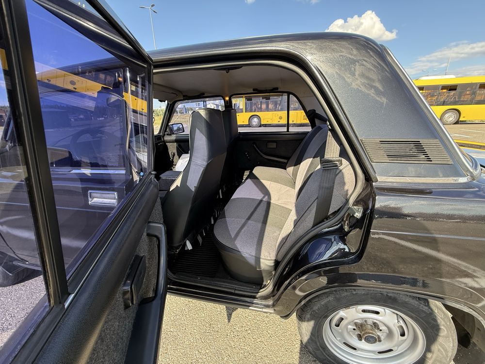 Автомобіль ВАЗ 21070