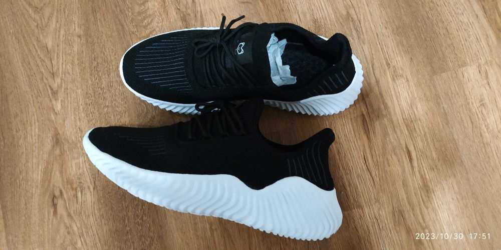 Мужские - женские  кроссовки высокого качества  р-р 41, 26,5 см