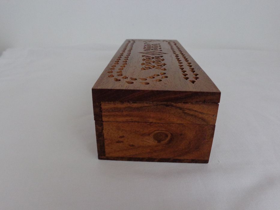 Caixa em madeira rectangular
