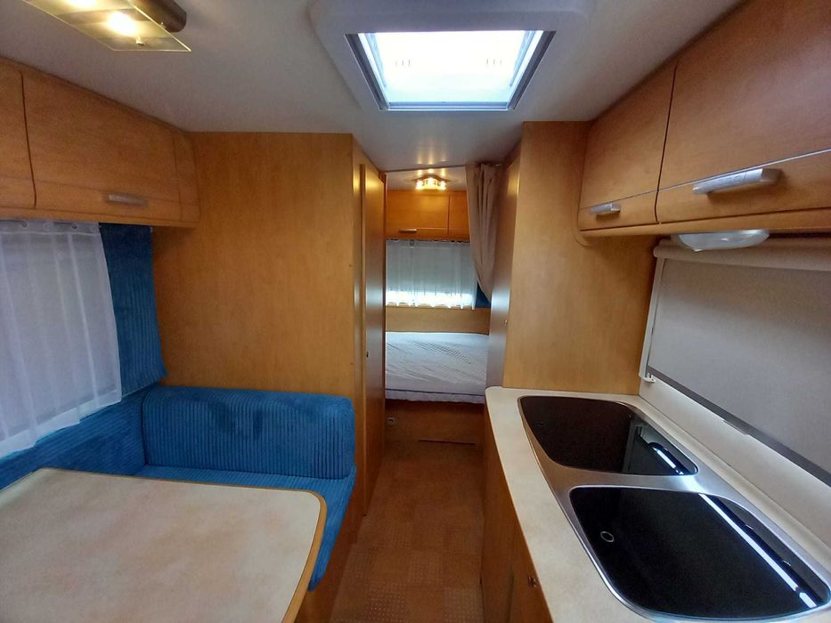 Przyczepa kempingowa Caravelir 5/6 osobowa, łóżka piętrowe dmc 990 km