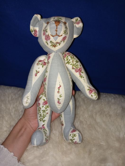 Інтер'єрна м'яка іграшка ведмедик з квітковим мотивом