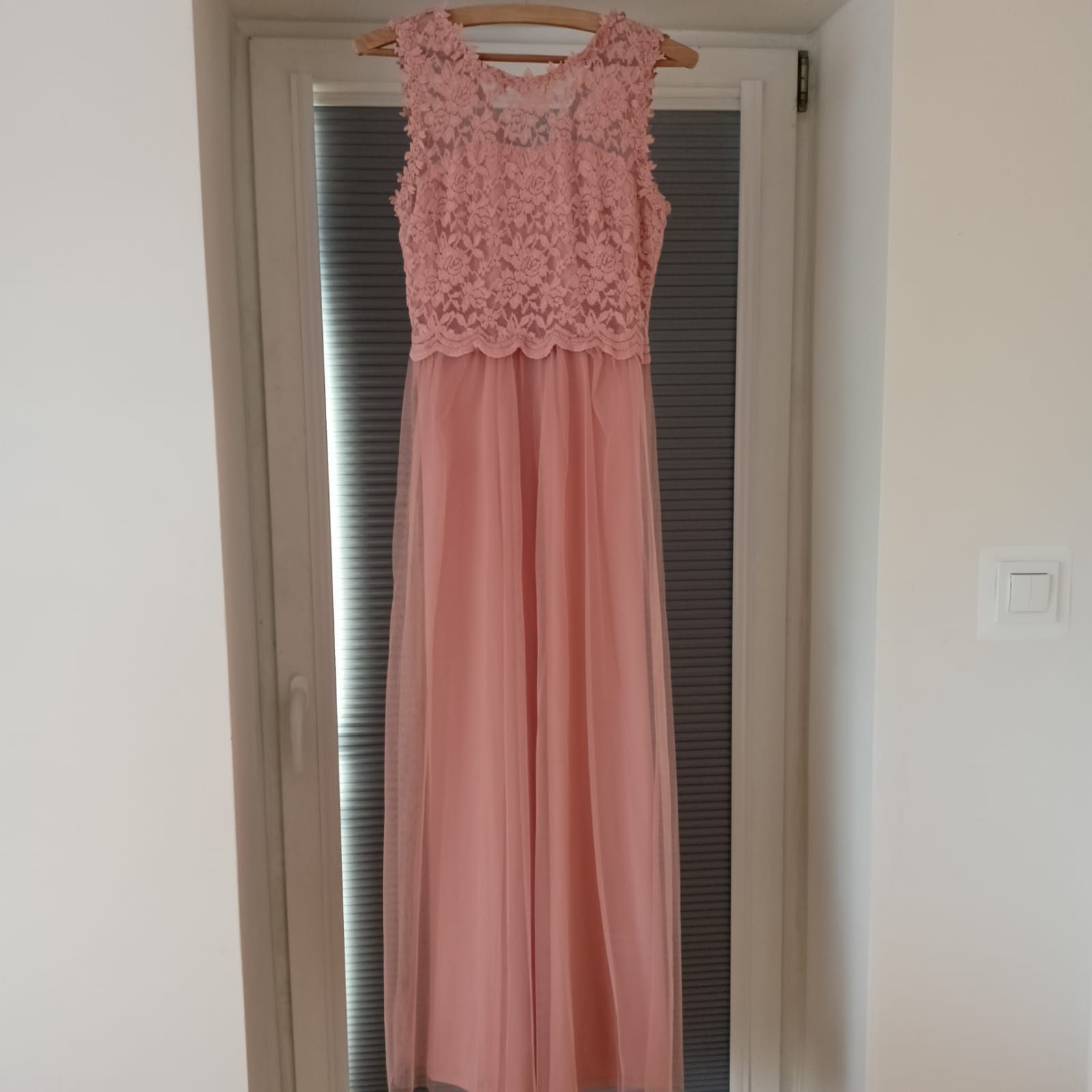 Sukienka Vila Lace Maxi Dress stan bardzo dobry.