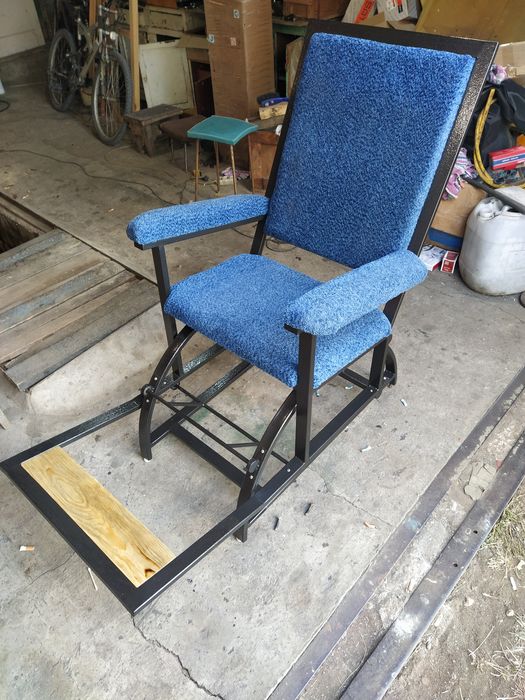 Кресло качалка маятниковое