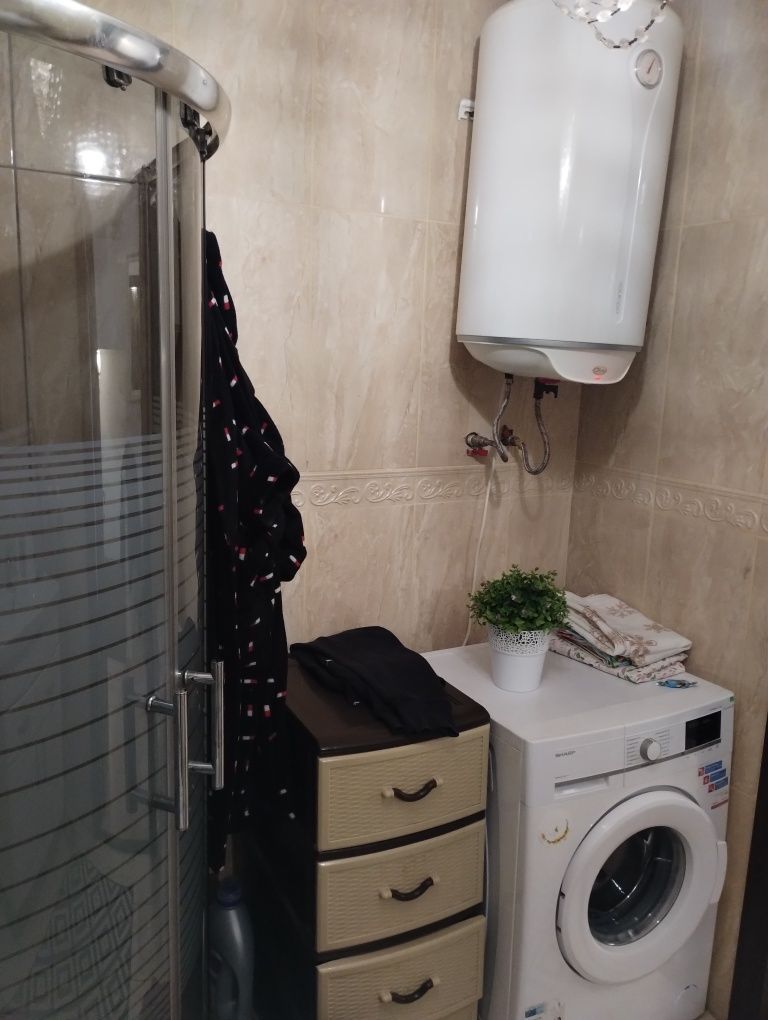 Продам котедж з ремонтом та меблями 160 м², 4 кім., Ременів Терміново