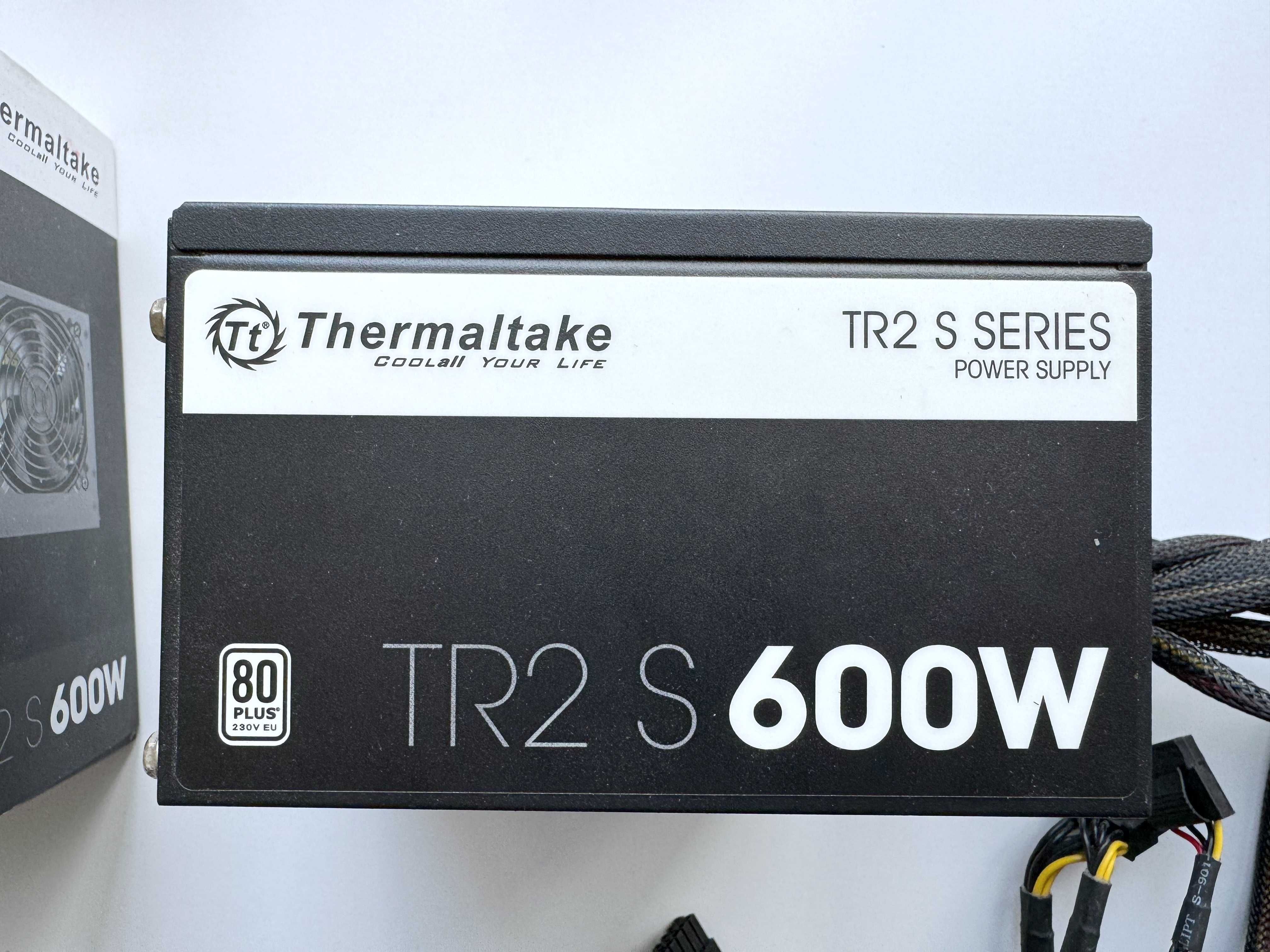 Блок живлення Thermaltake TR2 S 600W