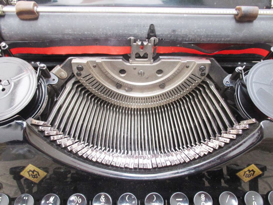 1936 – Mercedes - Maquina de escrever