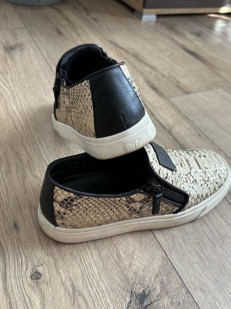 Сліпони шкіряні Giuseppe Zanotti Gail 38 розмір
