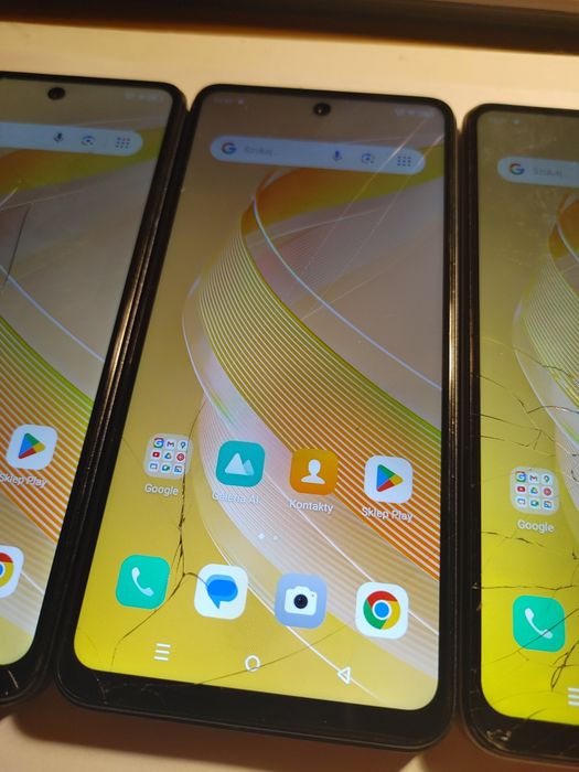 Infinix Smart 8 - 3 sztuki (do naprawy lub na części)