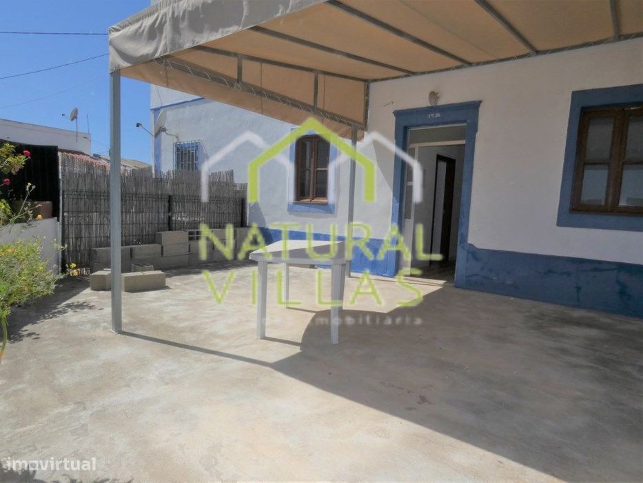 Casa Térrea T2 e Páteo em Conceição, Faro