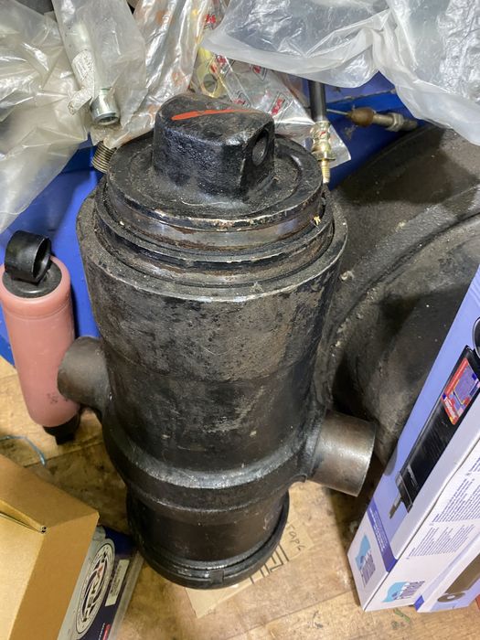 Гидроцилиндр 2х штоковый