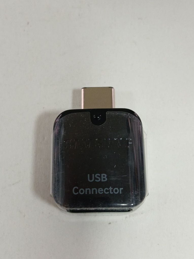 Переходник Samsung для USB флешки на Type-C