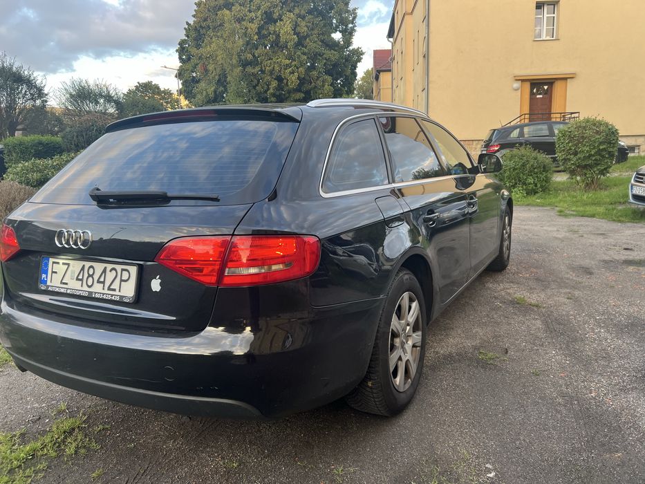 Audi A4 B8 Avant S-line TDI  | 2008 | CarPlay |