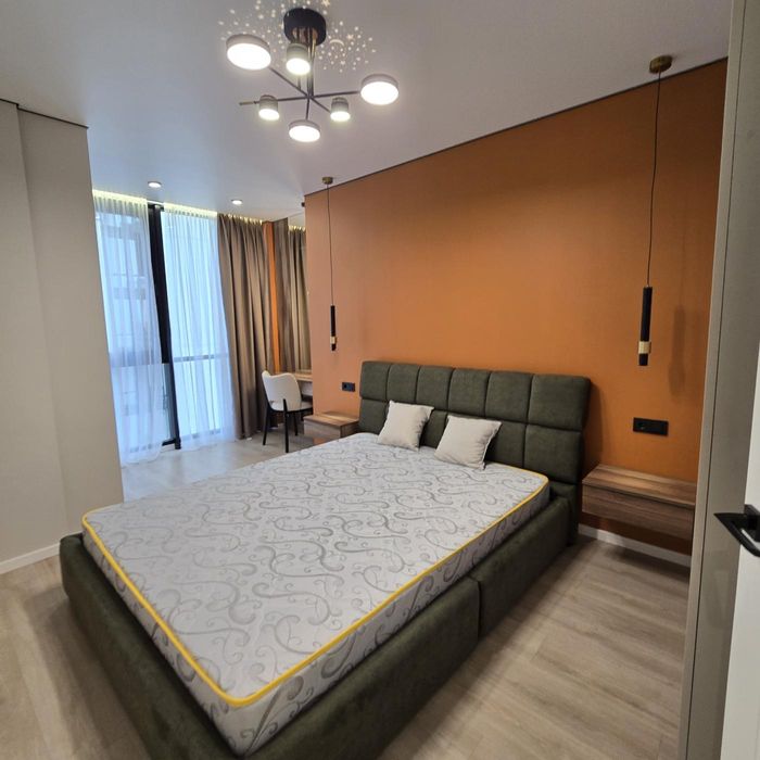 МАНХЕТТЕН/ОЗЕРО/стильна квартира з кухнею-студією