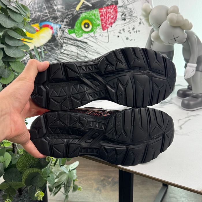 Кросівки Asics GT 1000 Gore Tex 39.5 розмір E432