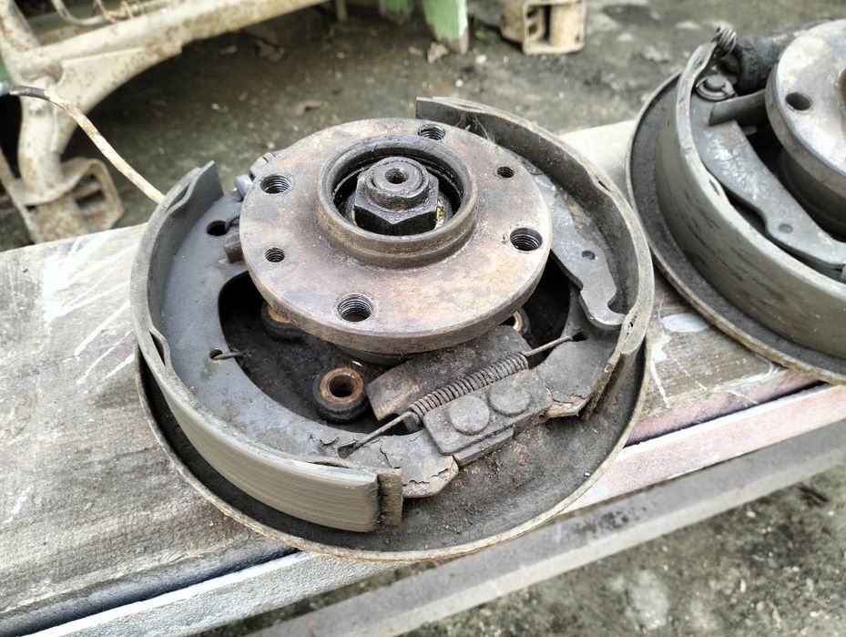 Ступиці ВАЗ 2109 08 099 задні 2115