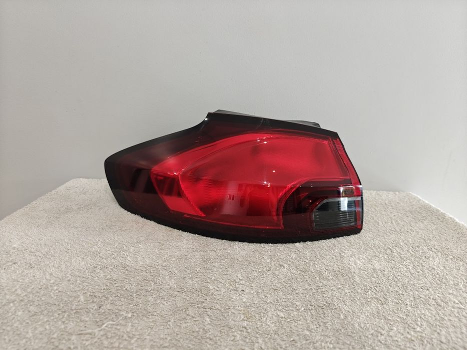 Opel Zafira C lampa lewy tył