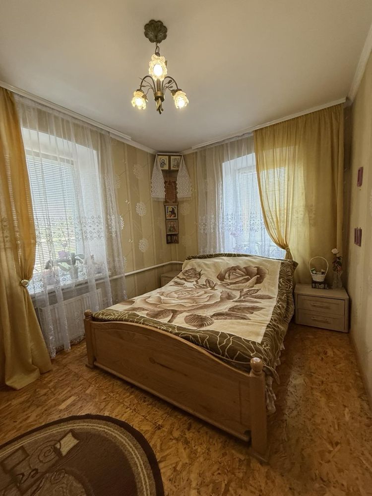 Продам 3 кімнатну квартиру у центрі