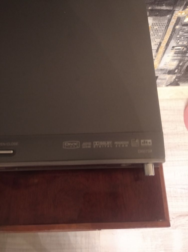 DVD LG DK673X з караоке