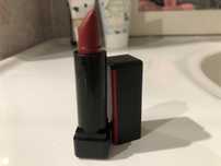 Матова червона помада Shiseido
