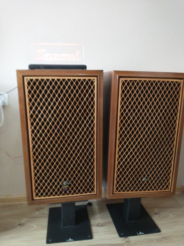 Sprzedam Amplituner Sansui, standy, kolumny, podświetlenie, antena