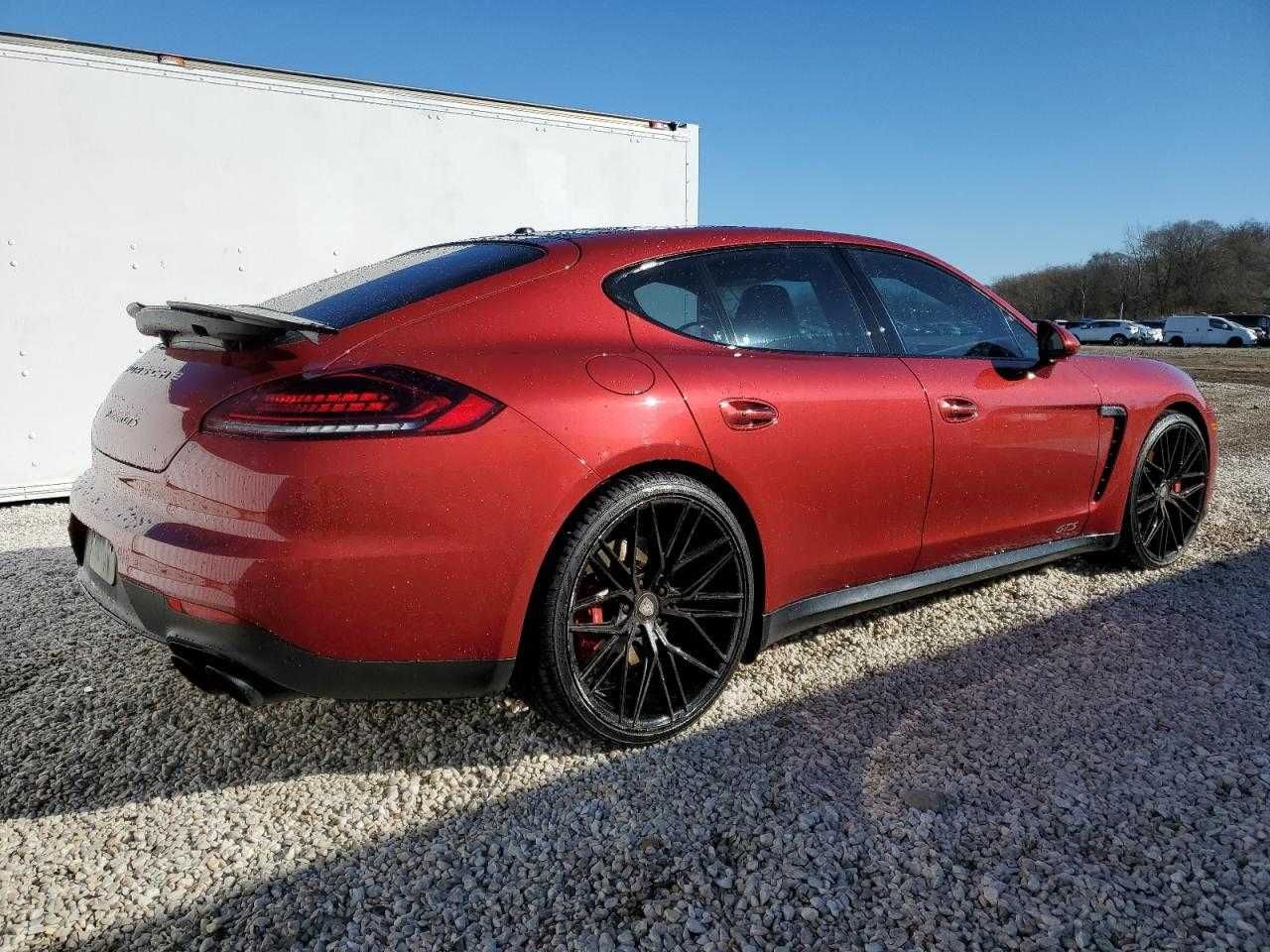 2016 Porsche Panamera Gts