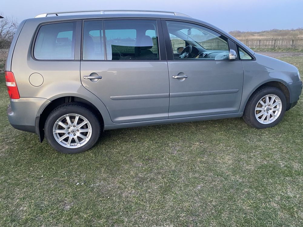 Продам VOLKSWAGEN Touran тоуран