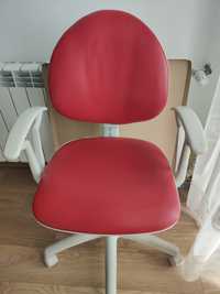 Krzesło biurowe obrotowe czerwone