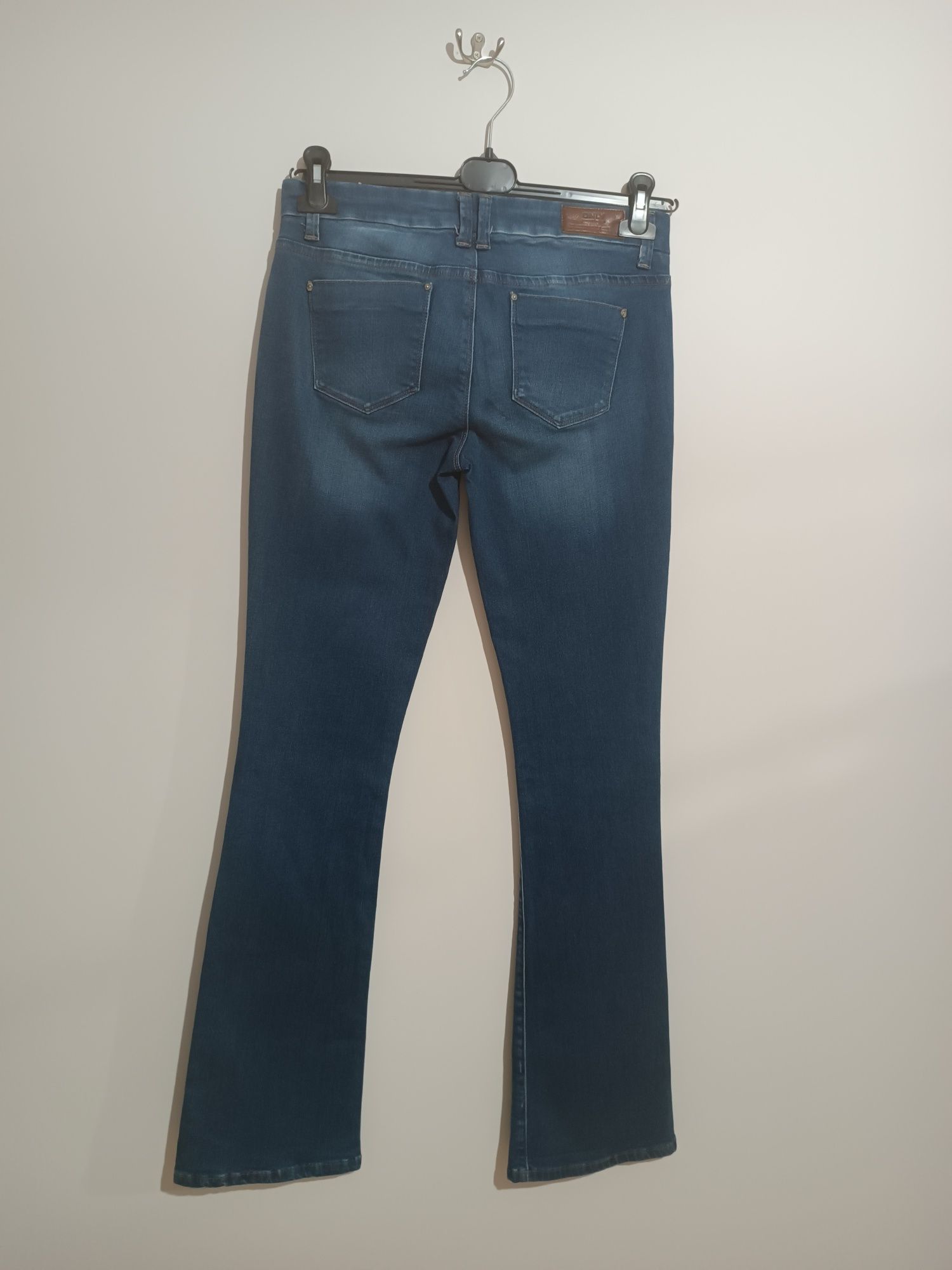 Damskie jeansy firmy ONLY nowe rozmiar 30/34 Long