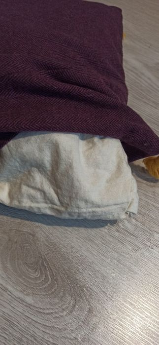 Poduszka z poszewka średniowiecze