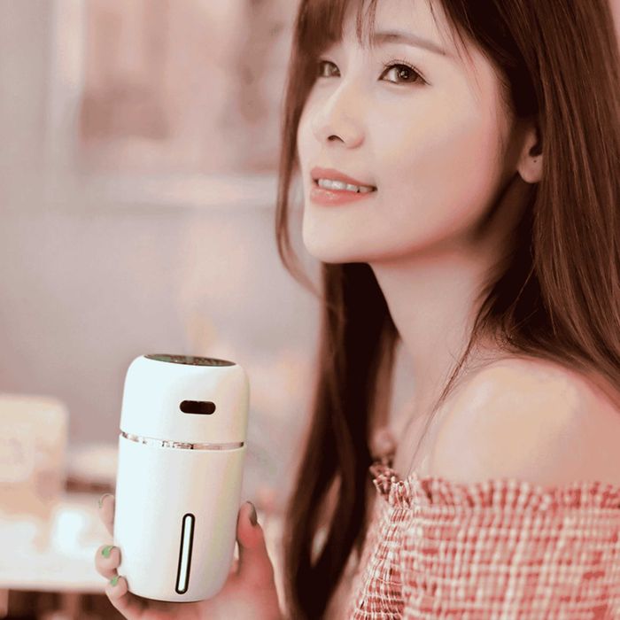 Ultradźwiękowy nawilżacz powietrza do samochodu i domu – aromaterapia