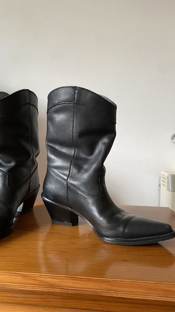 Botas cowboy da Zara, pele, em ótimo estado