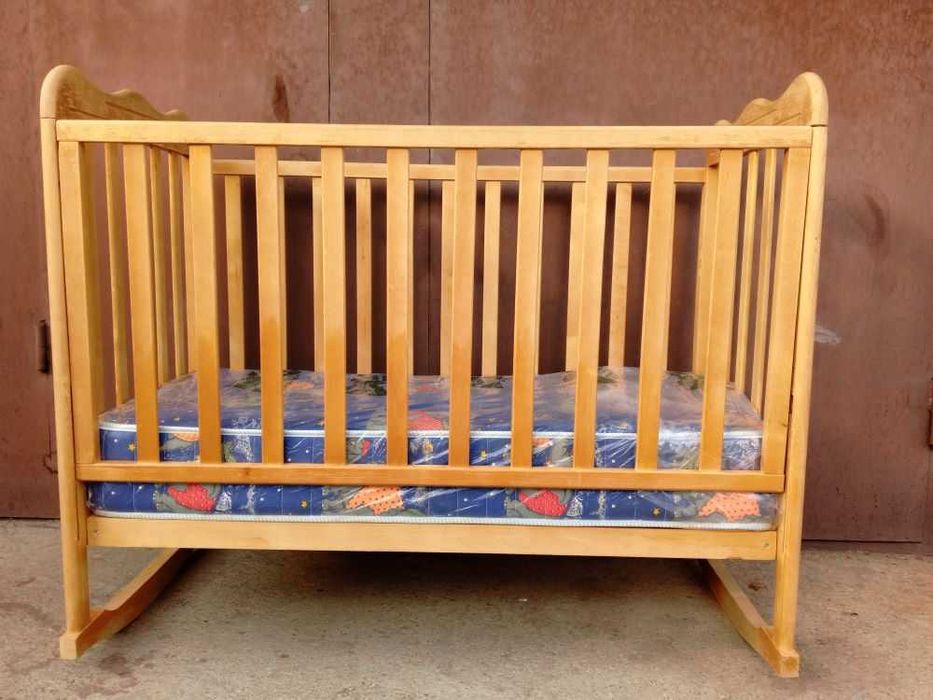 Дитяче ліжечко. Детская кроватка.  Відправка поштою!