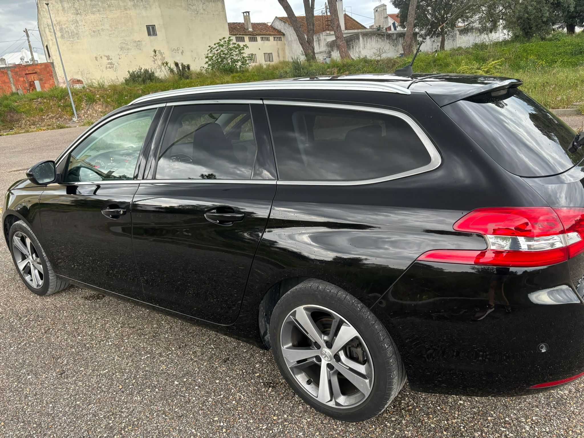 Peugeot 308 SW 1.5 BlueHDi Allure EAT8