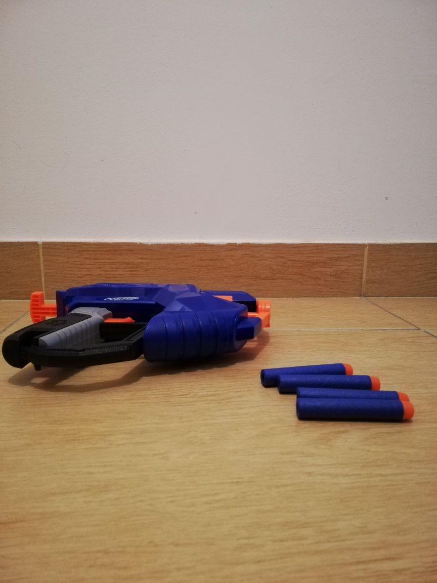 Nerf e acessórios