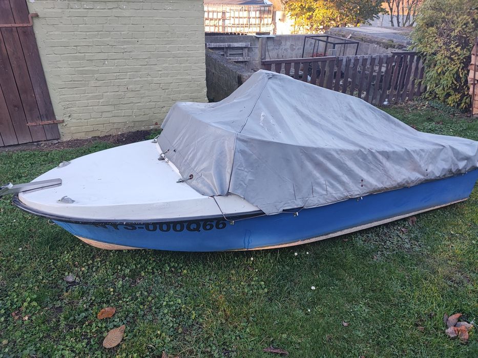 Łódka,motorówka wędkarska