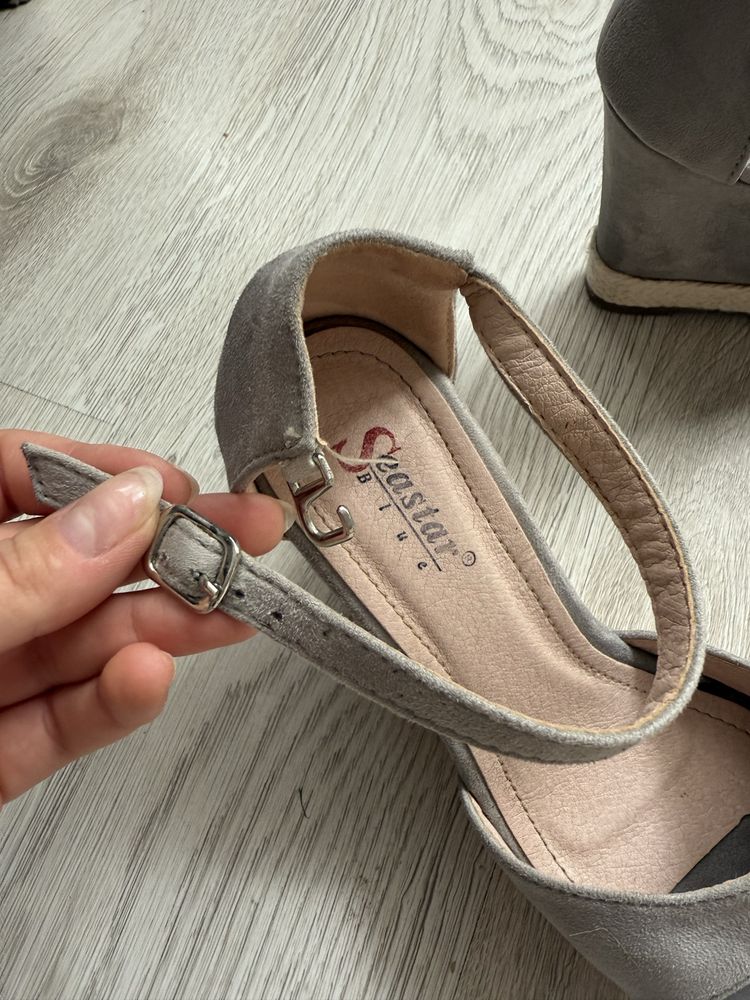 Szare espadryle na koturnie z zamszu