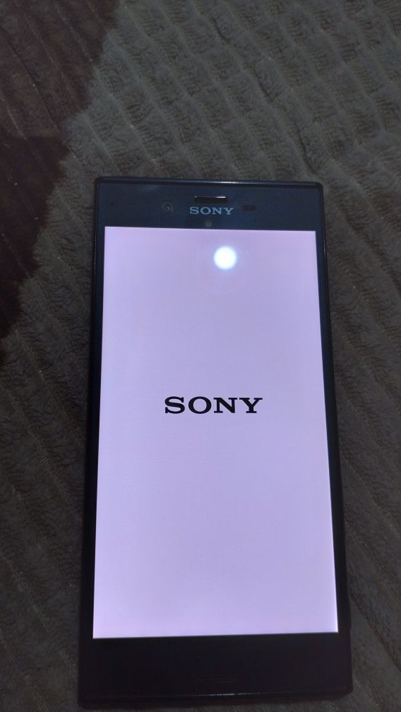 Смартфон Sony Xperia XZ