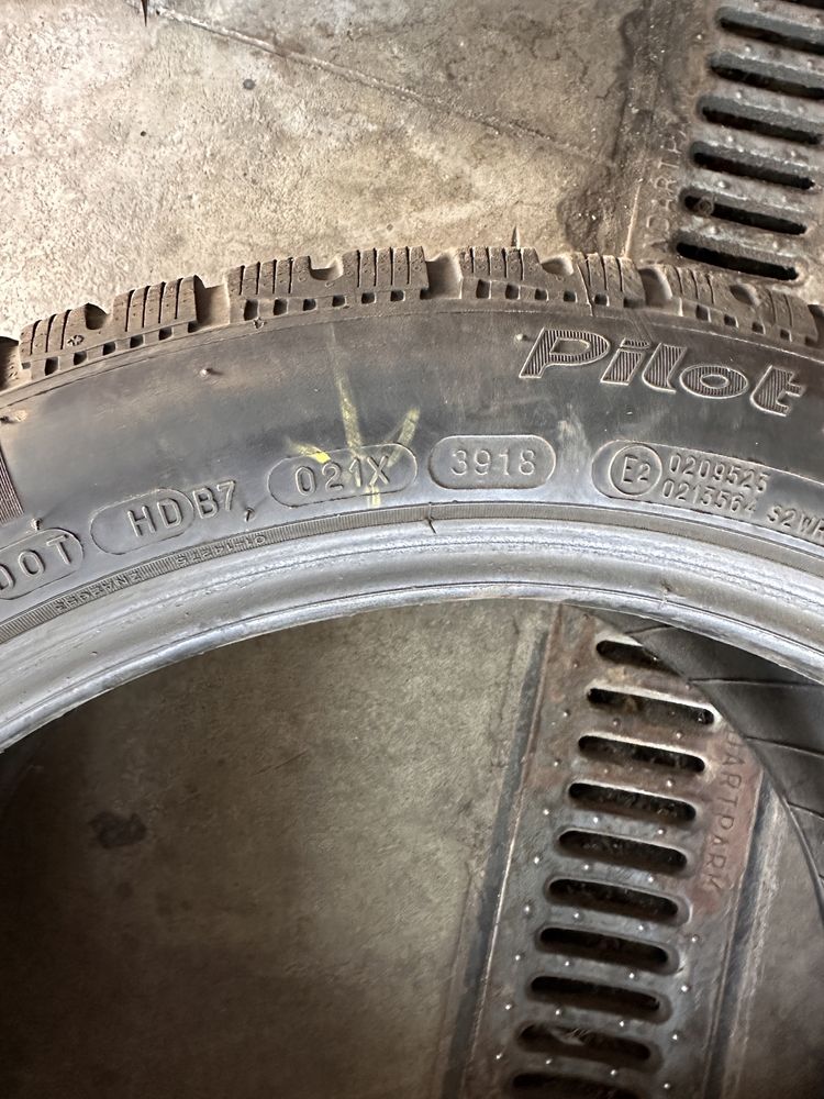 Резіна Michelin Pilot 245/45 R18 зима