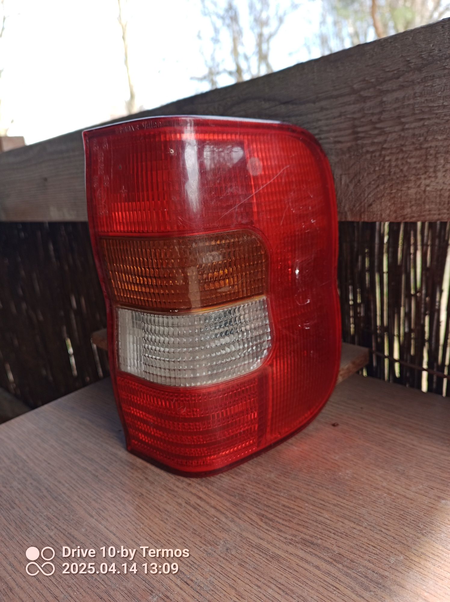 Opel Combo, prawy tył lampa