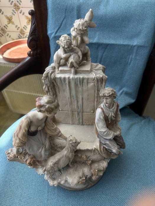 Estatueta de Decoração em porcelana